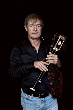 Eric-Montbel-Standing