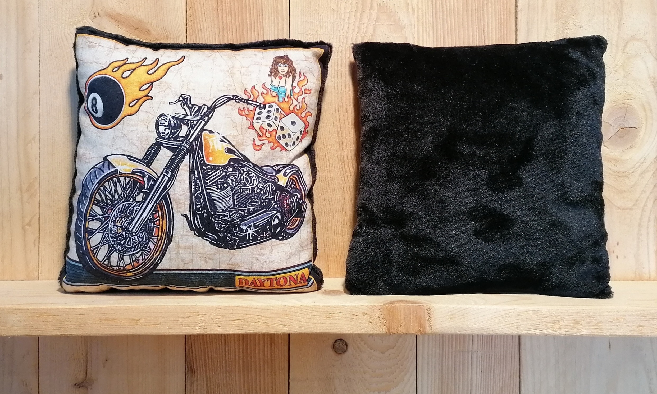 coussin décoration moto