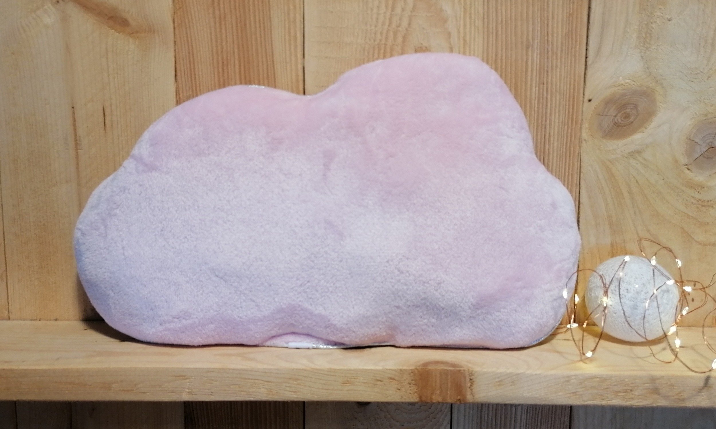 coussin nuage rose
