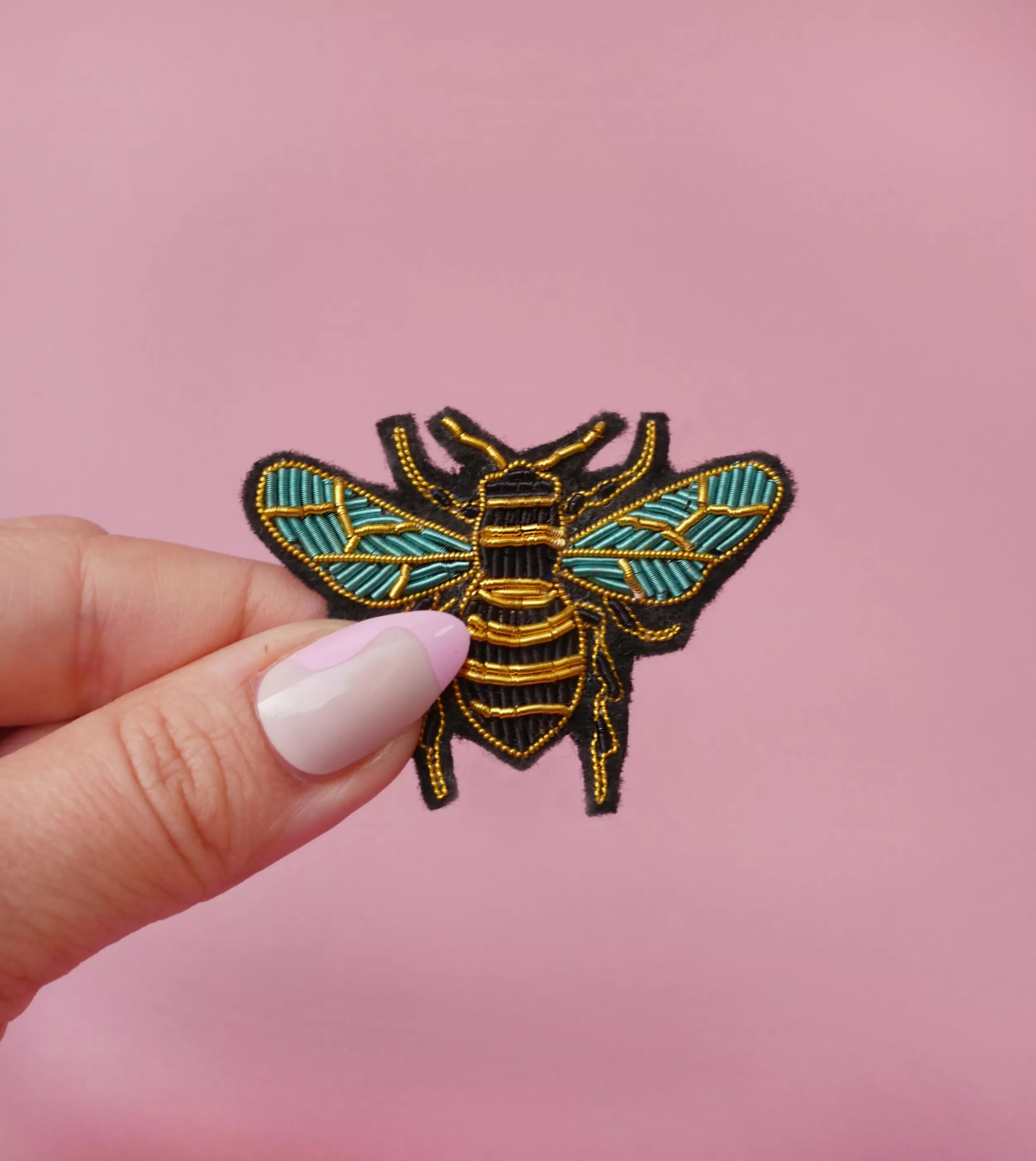 broche abeille