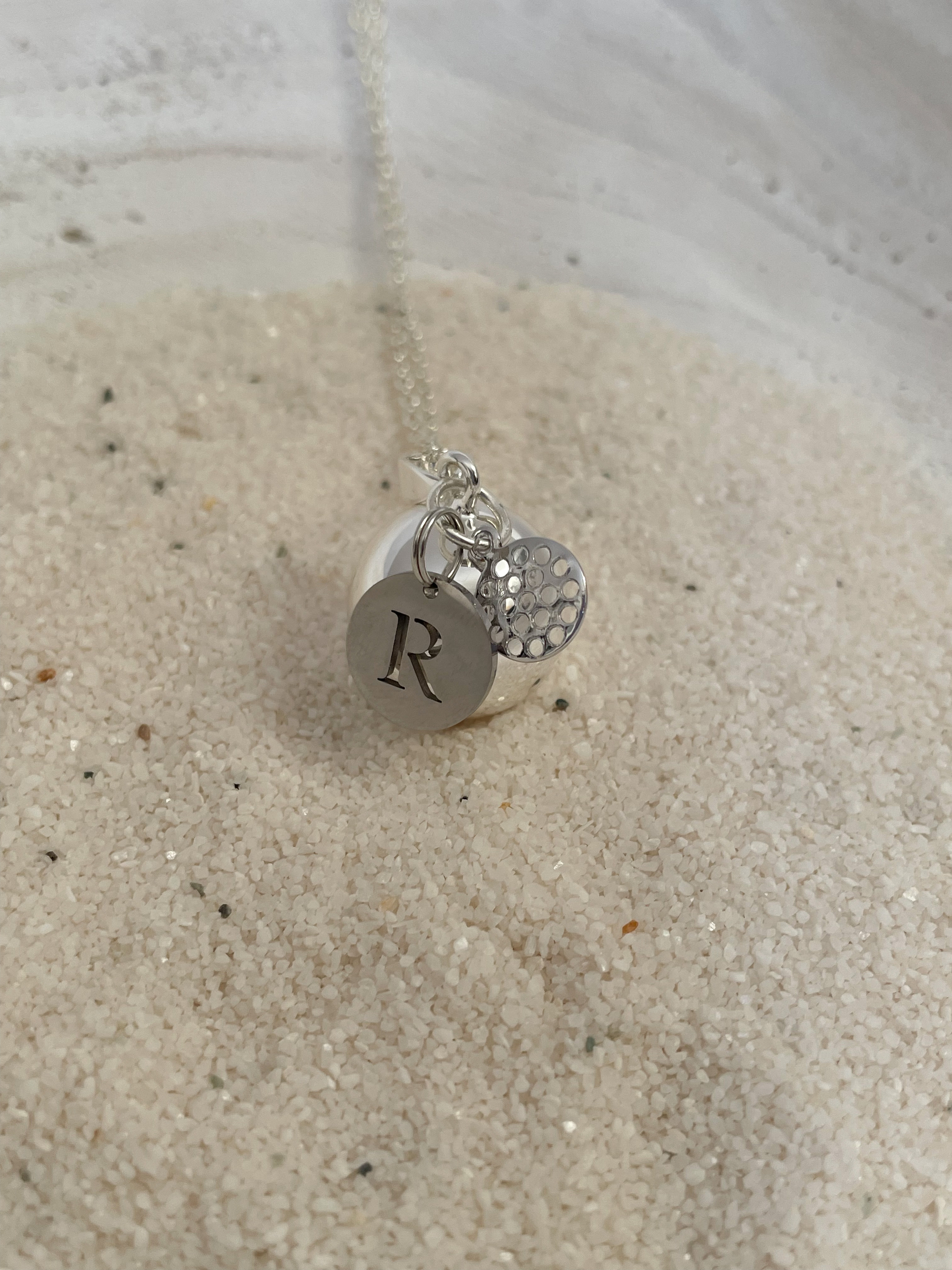 Silver bola