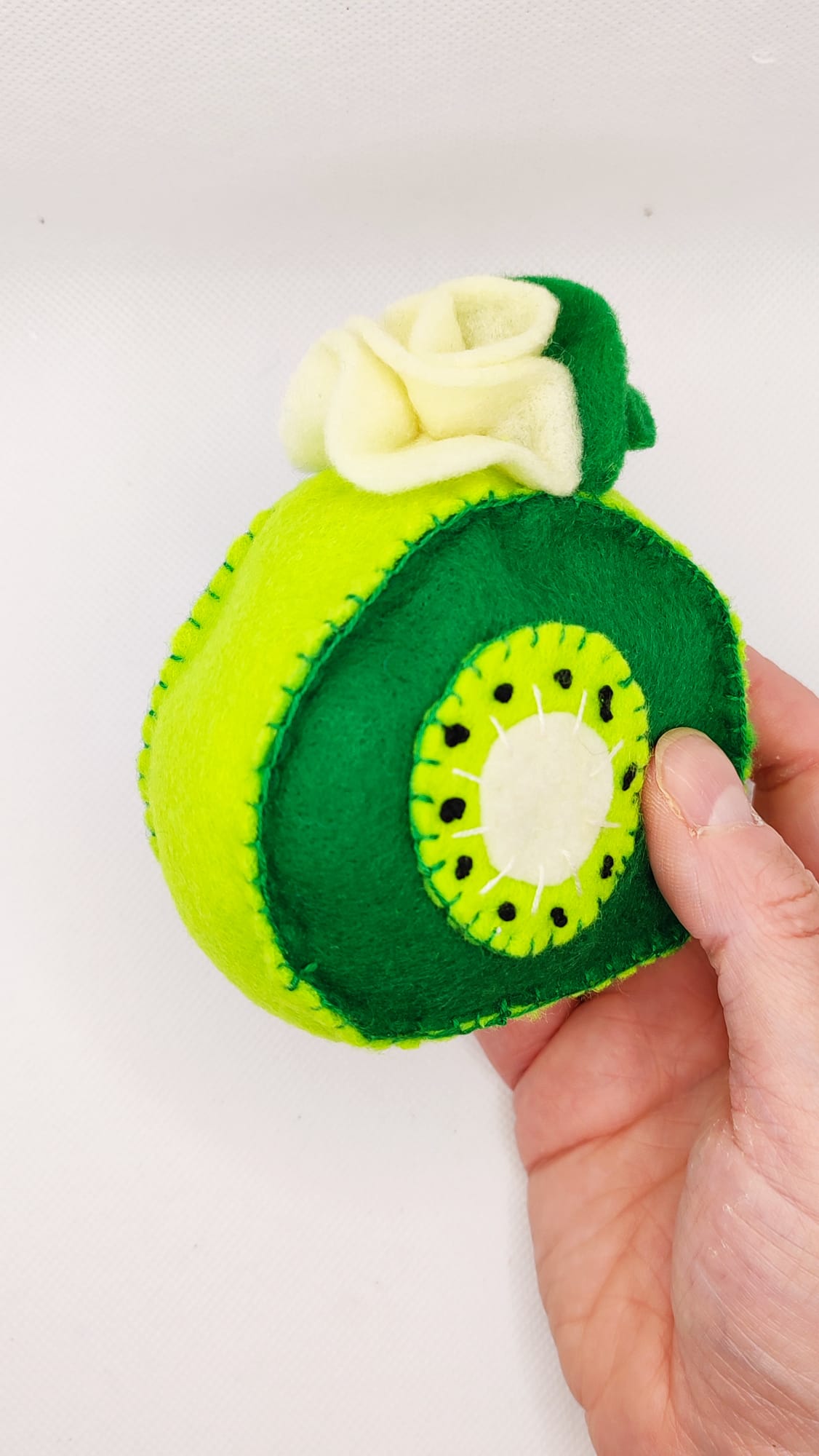 CHATISSERIE GATEAU ROND KIWI