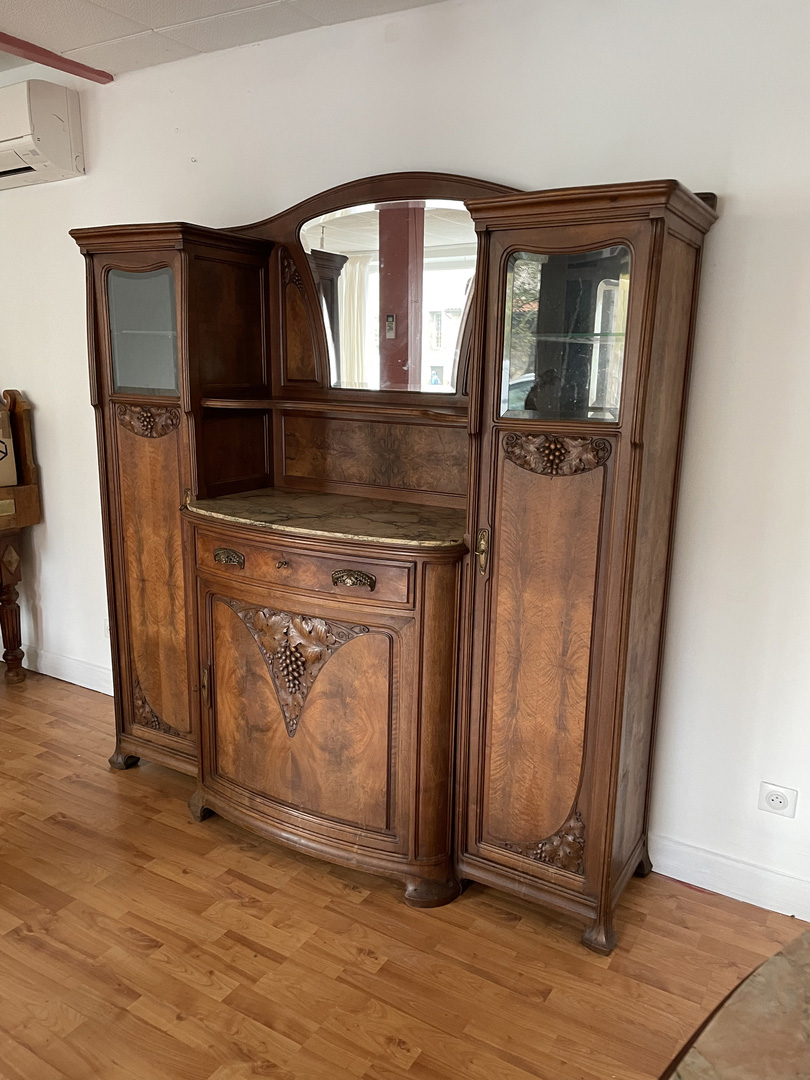 Salle à manger Art Nouveau noyer Grand buffet à vitrines - Galerie Georgette