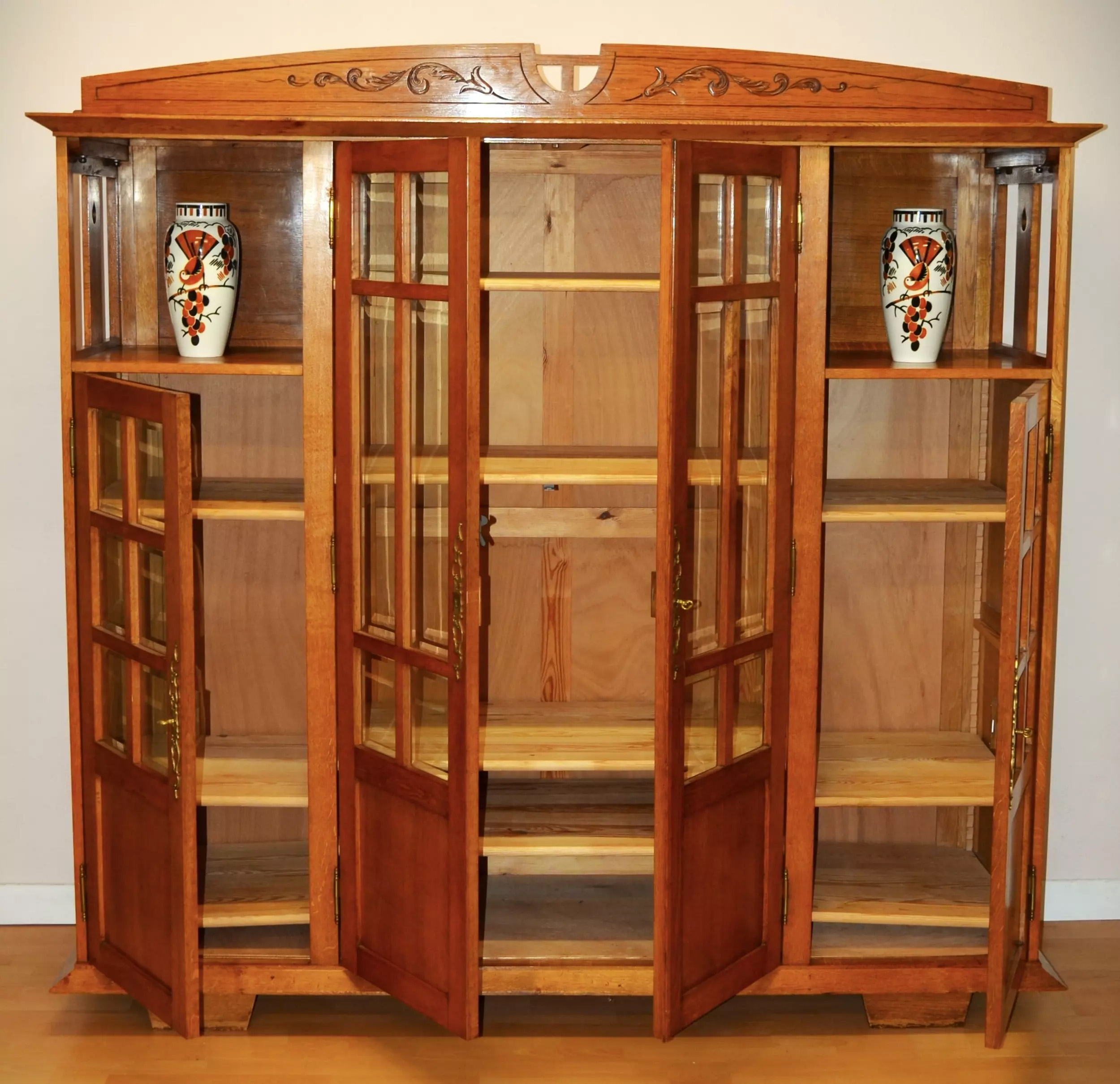 Bibliothèque Art Nouveau chêne Arts &amp; Crafts portes vitrées - Galerie Georgette Antiquités Art Nouveau