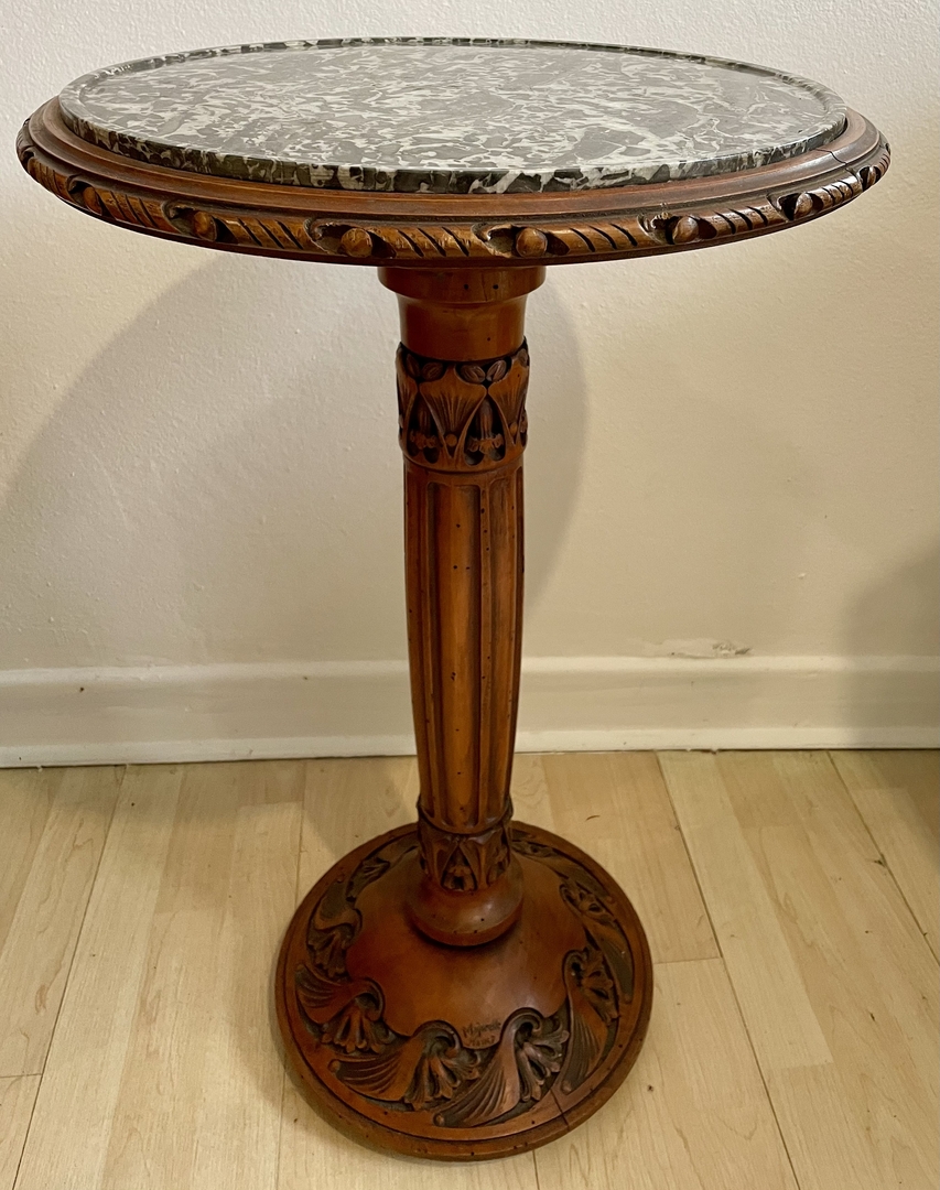 Guéridon Majorelle noyer - Guéridon Art Nouveau - Galerie Georgette Antiquités Art Nouveau