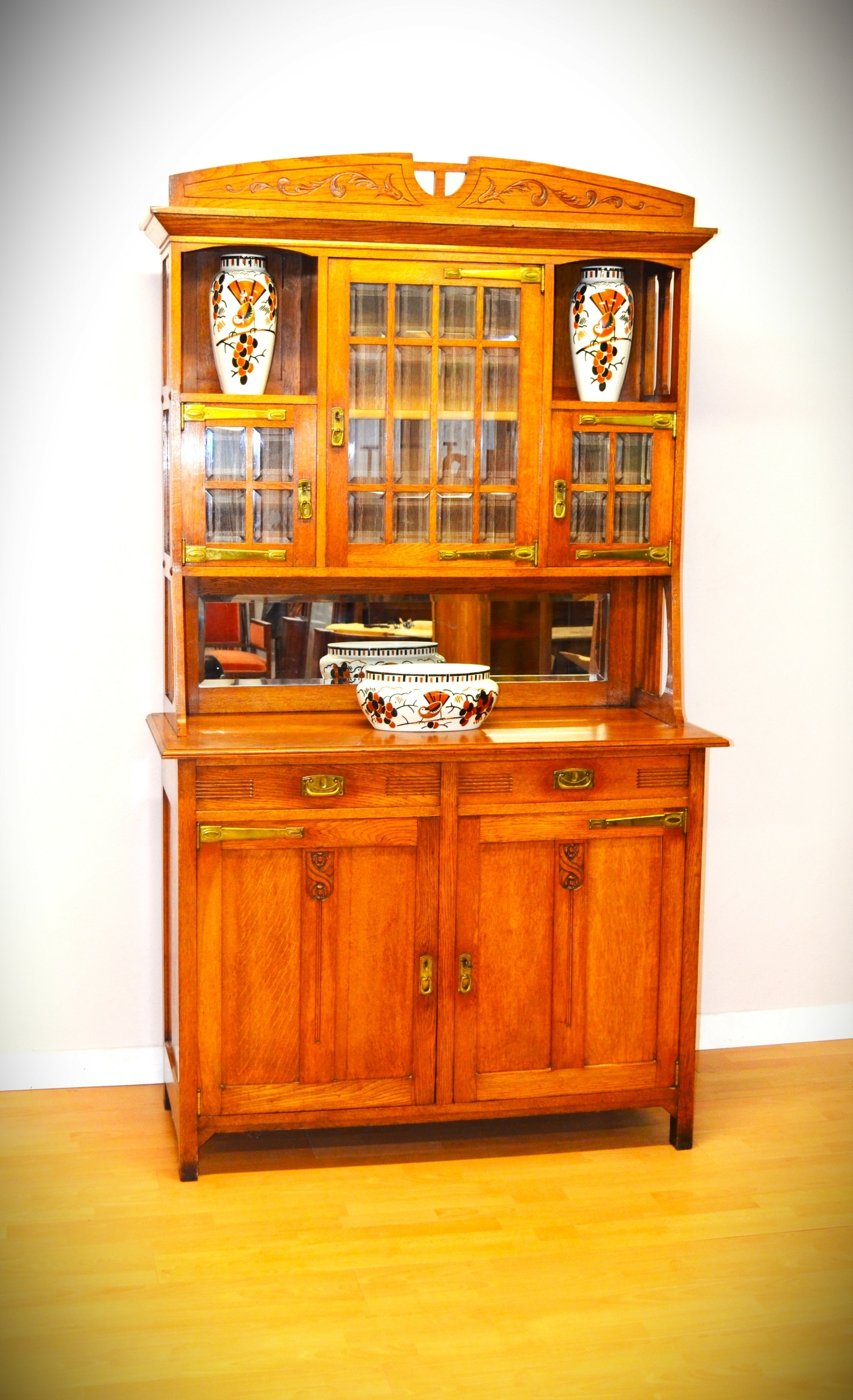 Buffet Art Nouveau style Art &amp; Craft - chêne massif- Galerie Georgette Antiquités Art Nouveau-