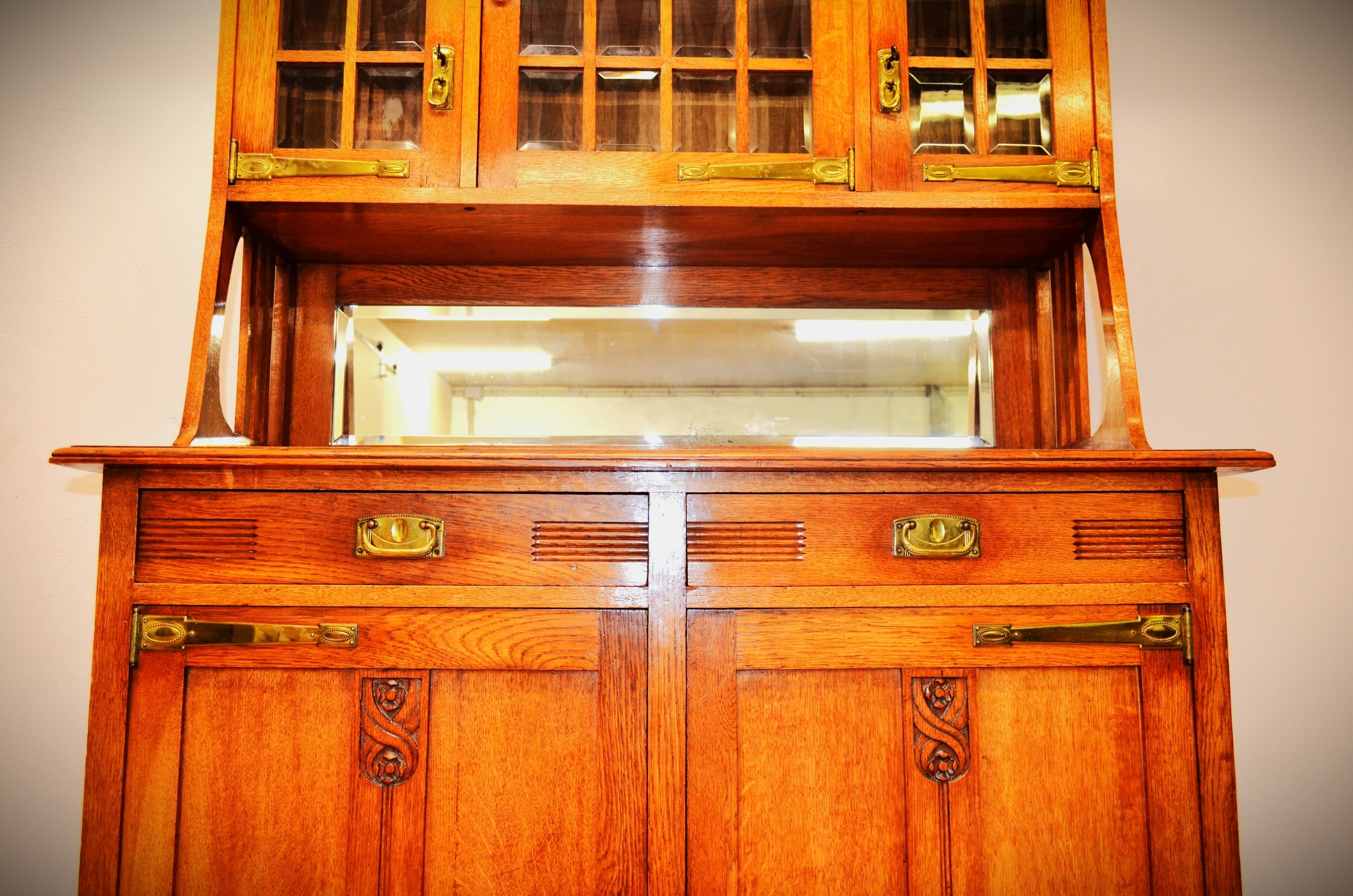 Buffet Art Nouveau style Art &amp; Craft - miroir  biseauté - Galerie Georgette Antiquités Art Nouveau-