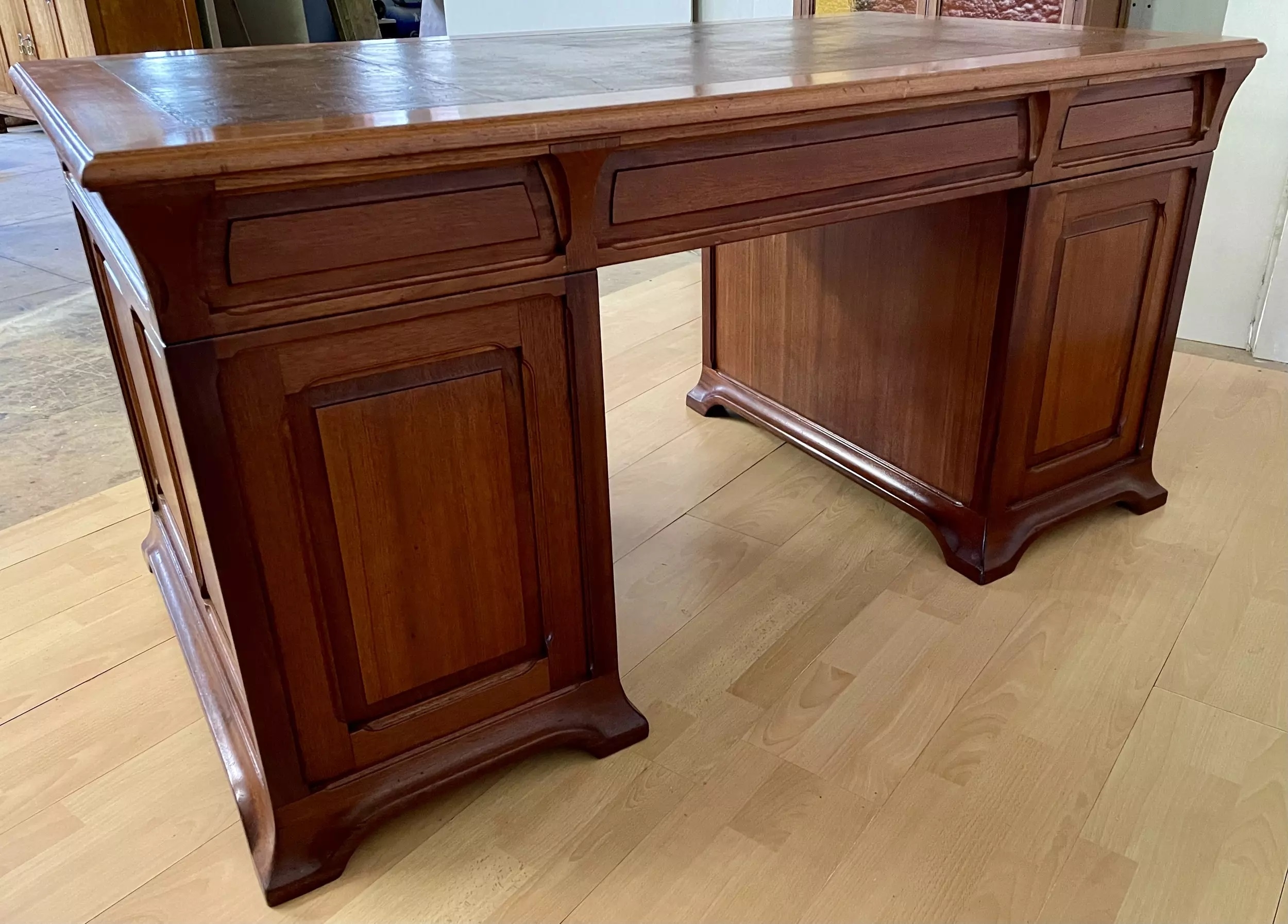 Bureau Louis Majorelle - chêne massif - Art-Nouveau-Annees 1900