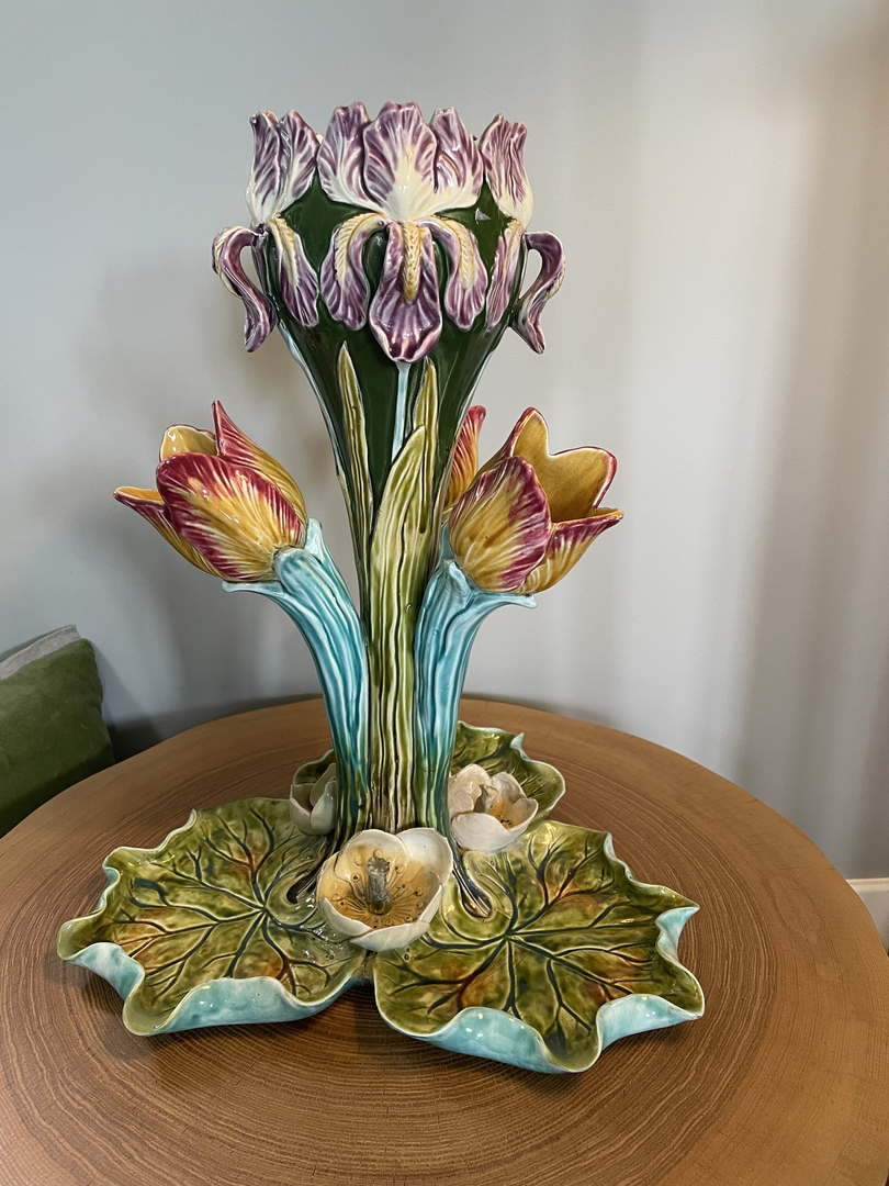 Centre de table Onnaing barbotine motif floral