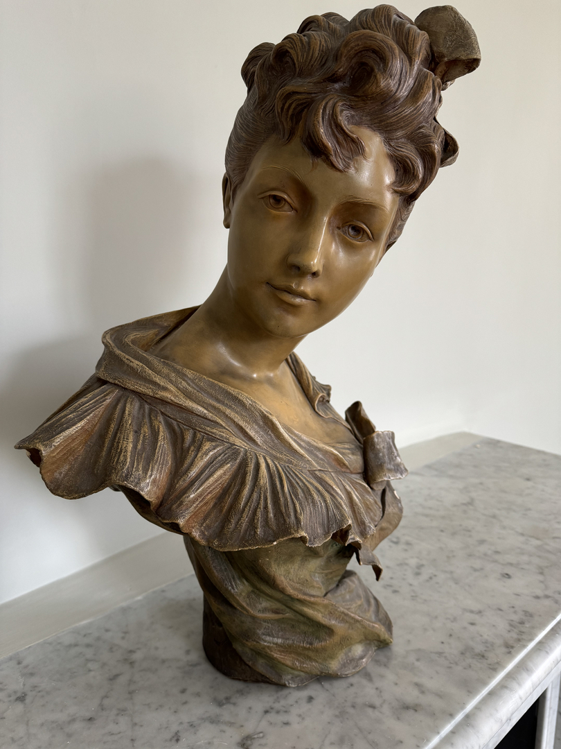 Buste Femme Goldscheider signature - Galerie Georgette Antiqué Art Nouveau