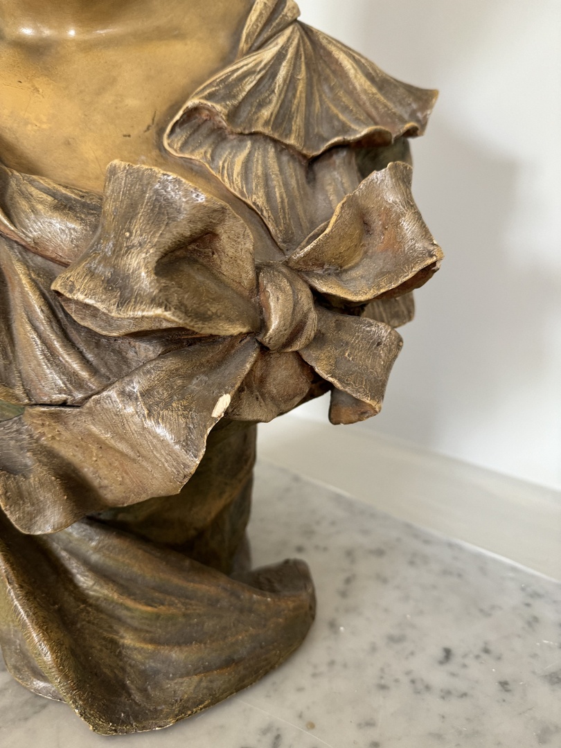 Buste Femme Goldscheider signature au dos - Galerie Georgette Antiqué Art Nouveau
