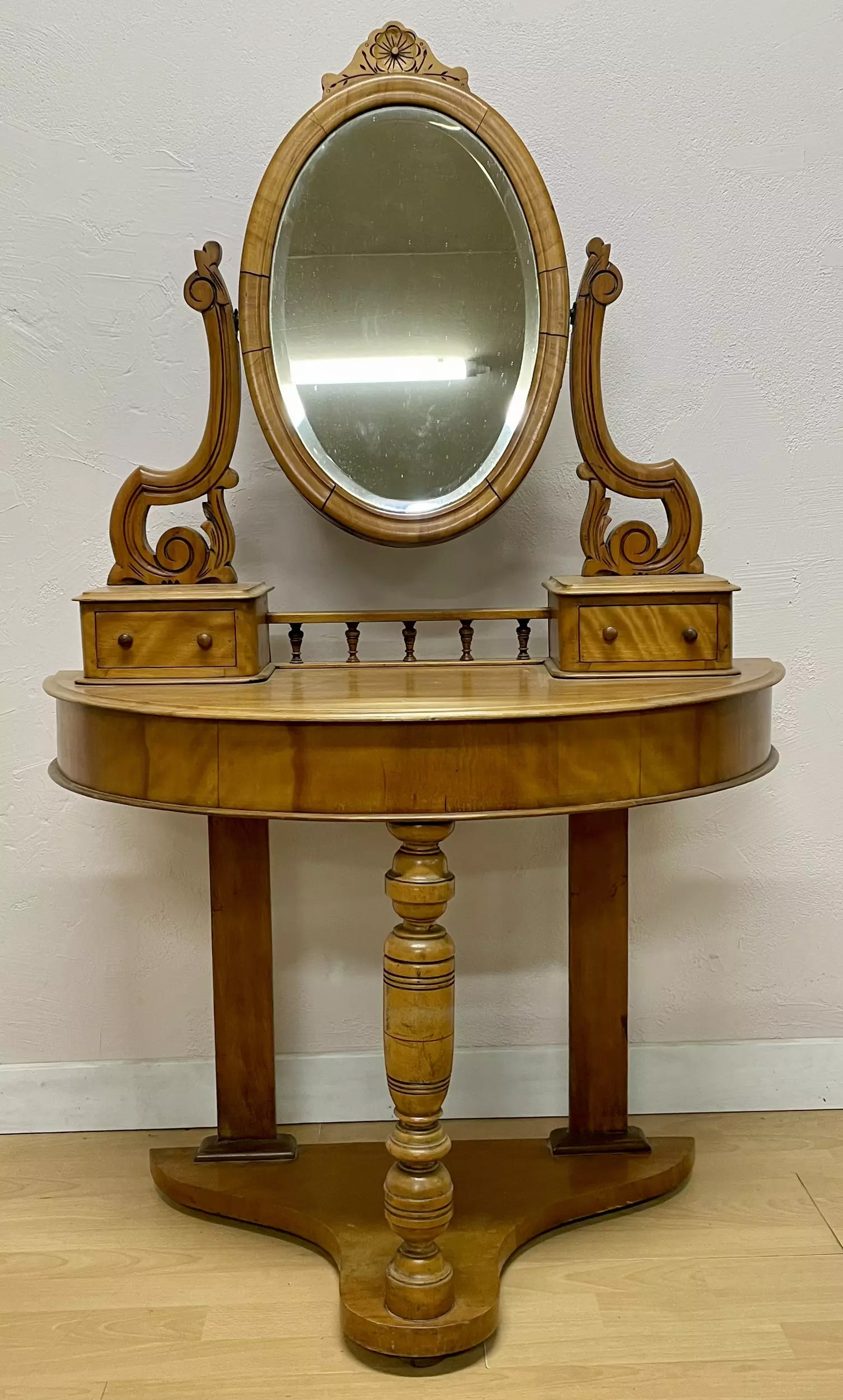 Coiffeuse anglaise miroir central deux volutes - Galerie Georgette