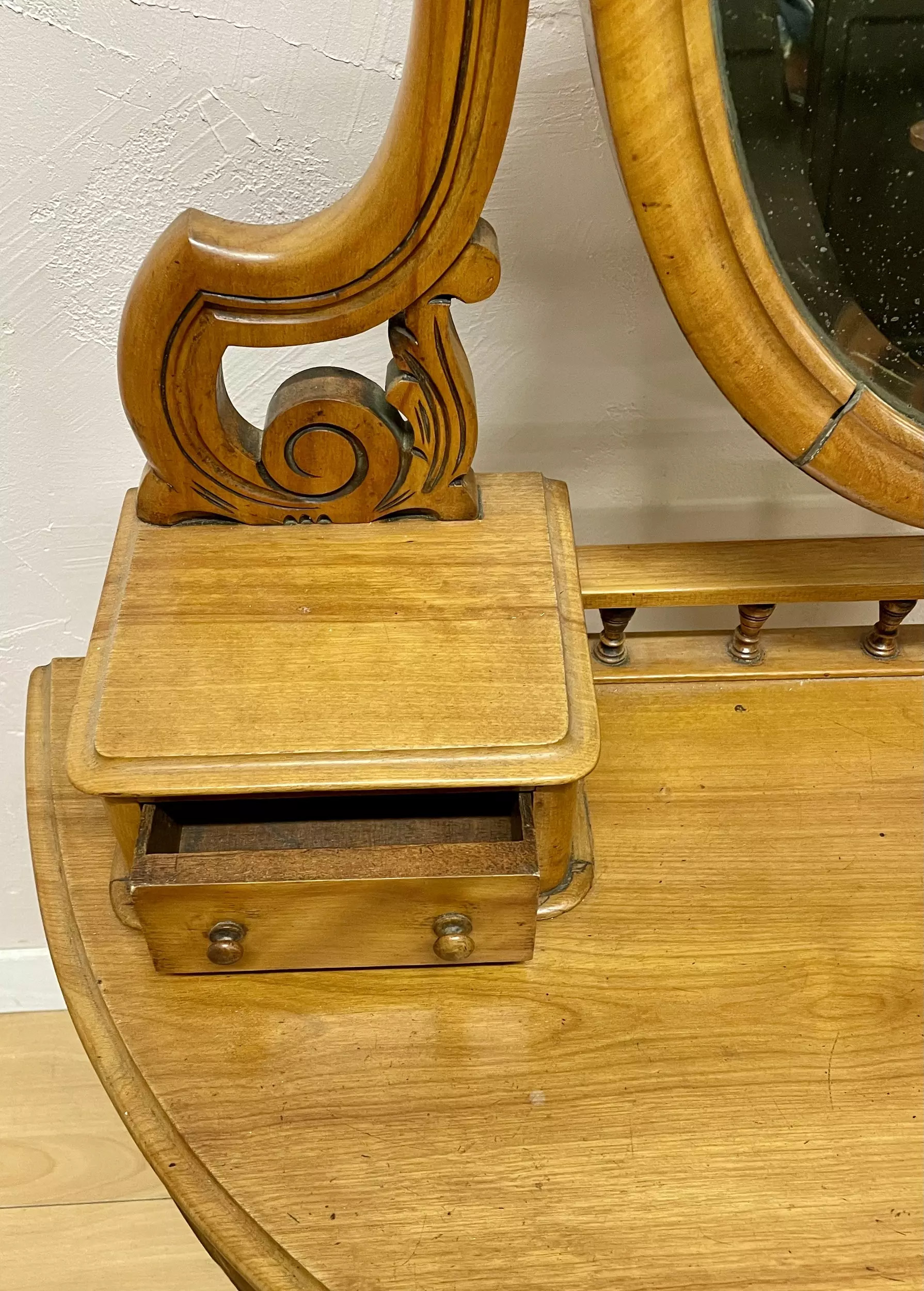 Coiffeuse anglaise miroir central petits tiroirs - Galerie Georgette
