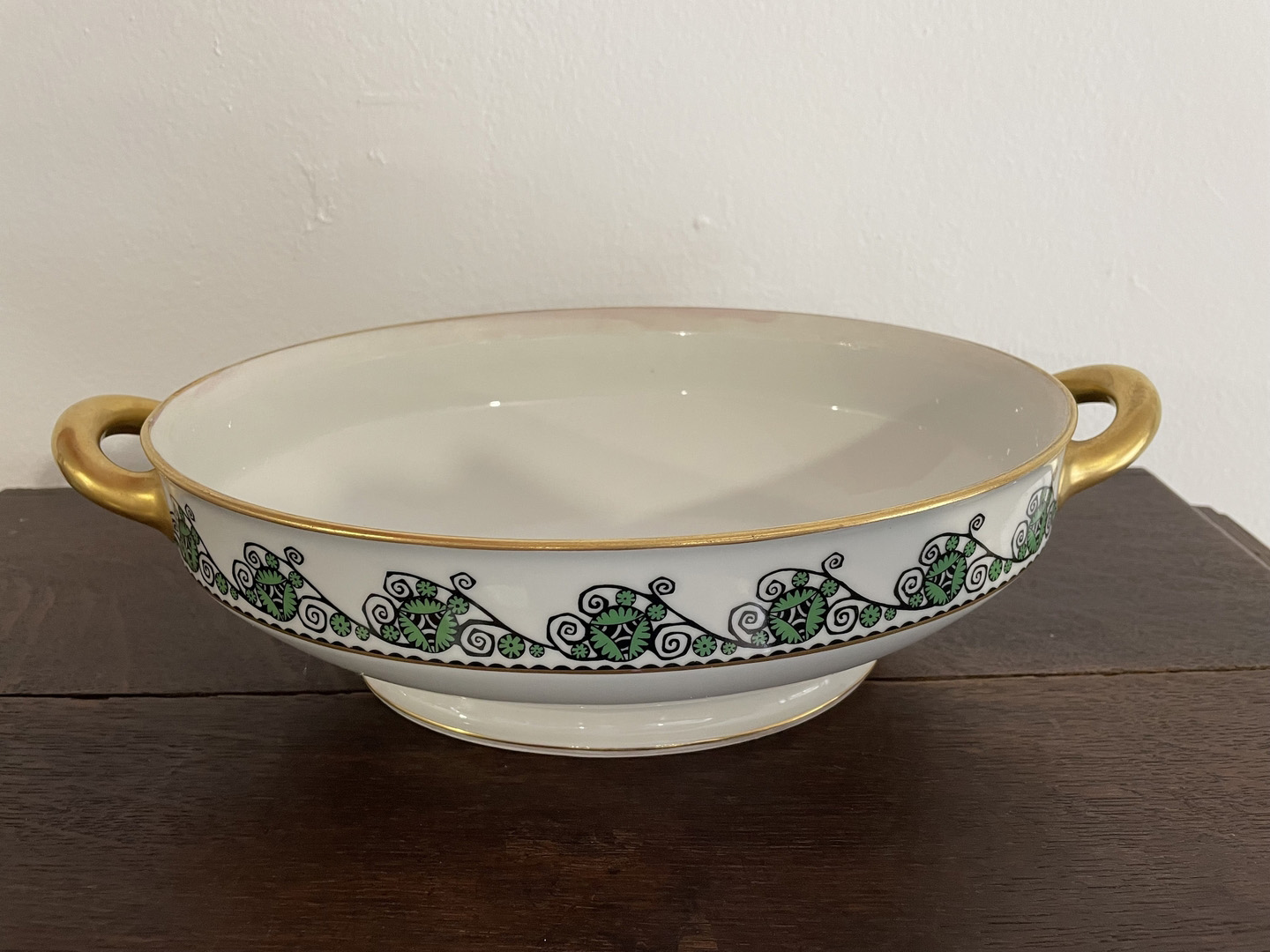 Service de table Art Déco soupière volutes vertes liseret doré Haviland Limoges Exposition Universelle 1925 - Galerie Georgette