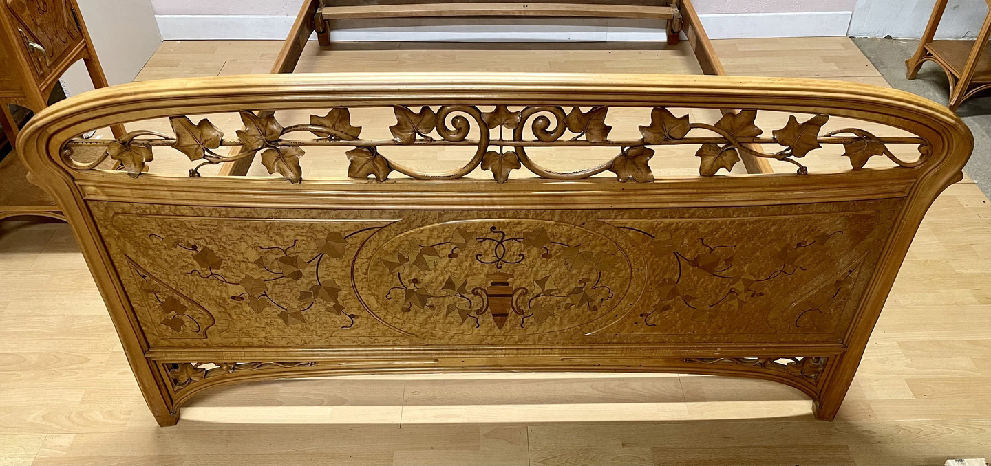 Lit Art Nouveau pied de lit motif lierre et végétaux École de Nancy - Galerie Georgette