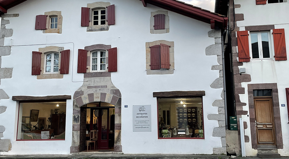 antiquites art nouveau galerie georgette baigorry en pays basque