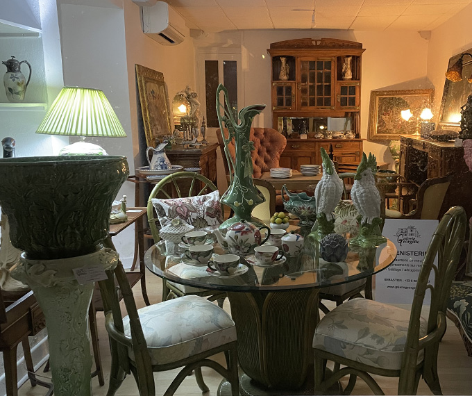 antiquites art nouveau galerie georgette a baigorri pays basque
