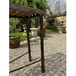 Grande console en fer forgé martelée - Plateau ajouré et tressé - Galerie Georgette