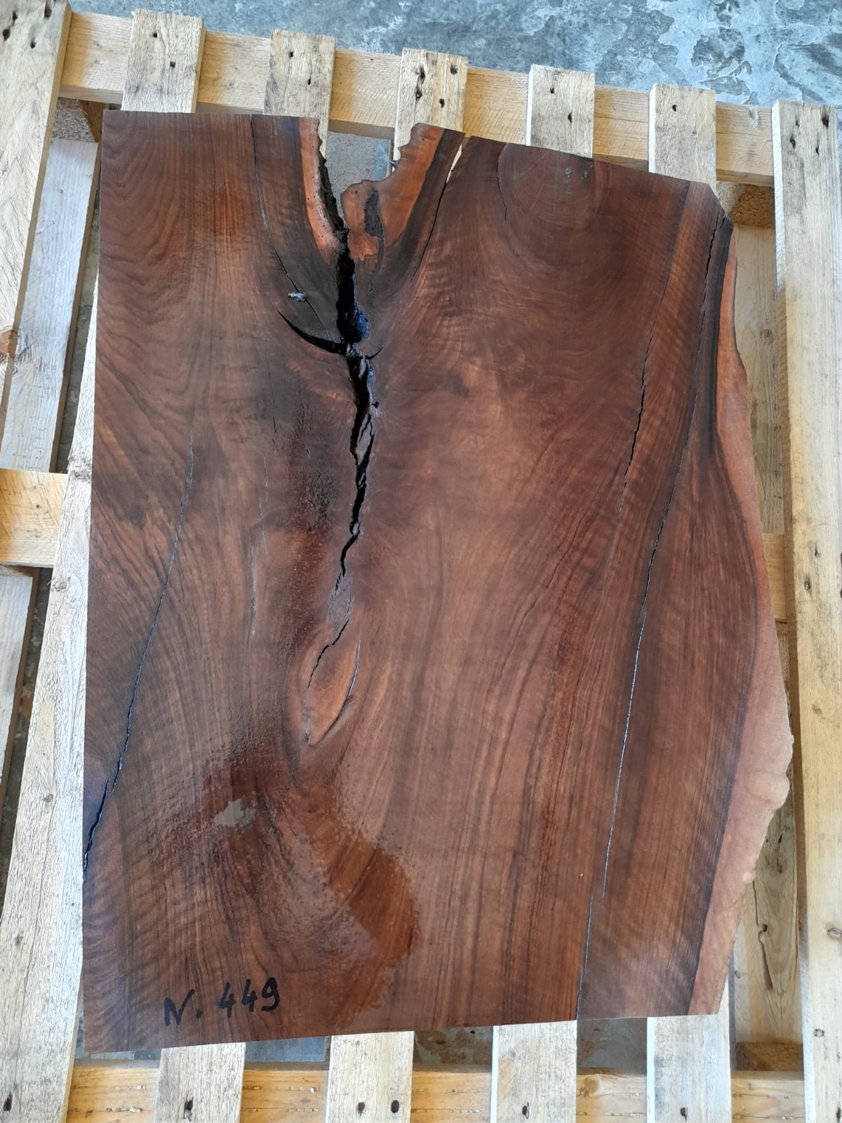 n449 plateau noyer live edge