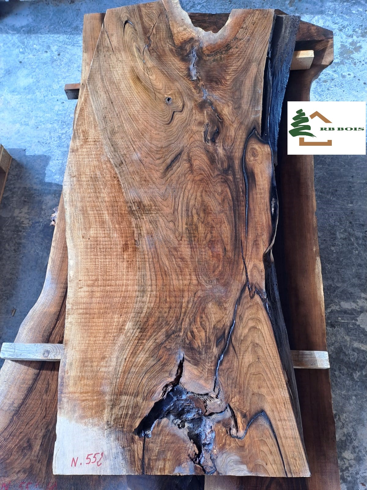 plateau noyer live edge n552