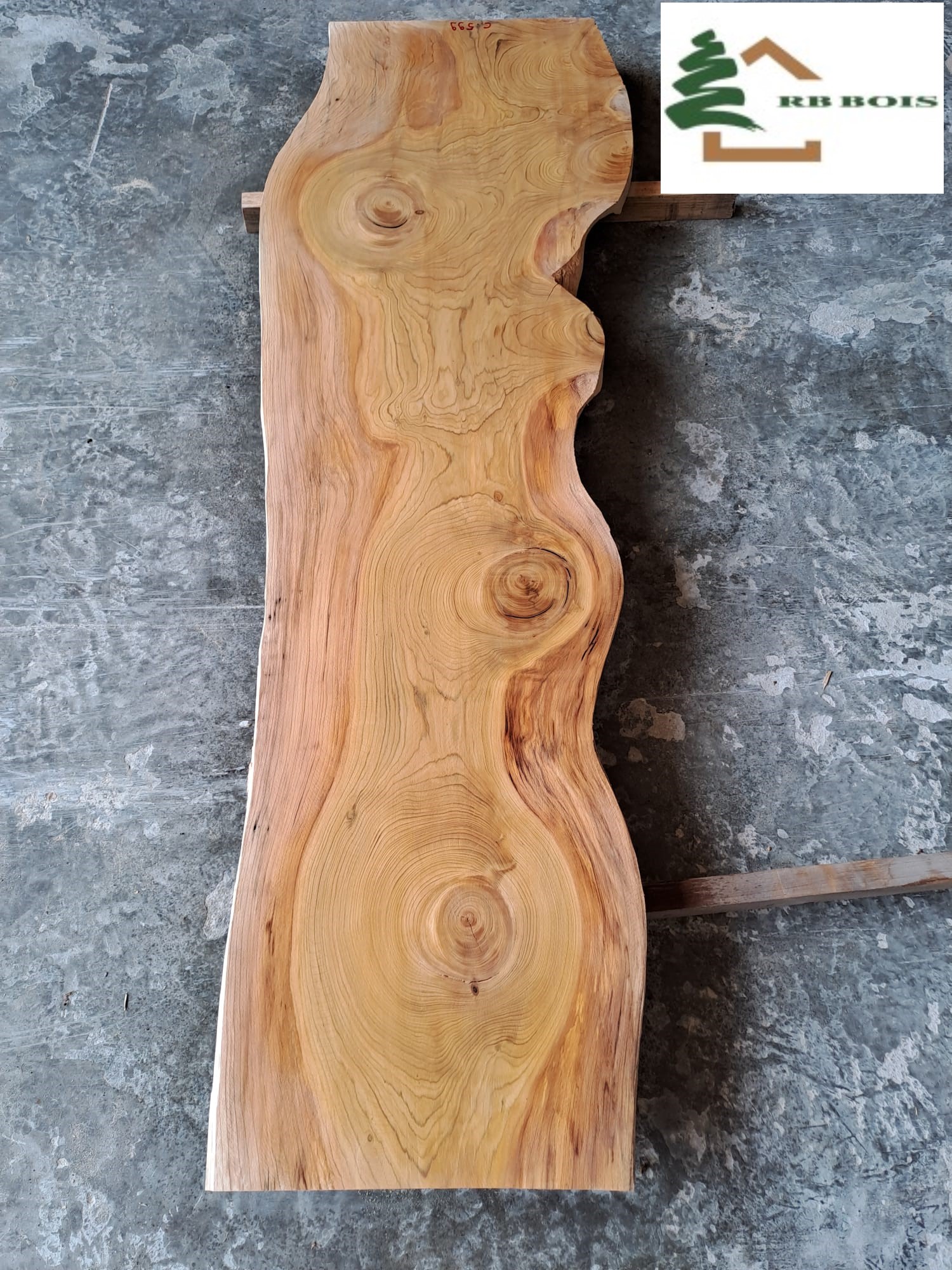 plateau cèdre live edge c 599