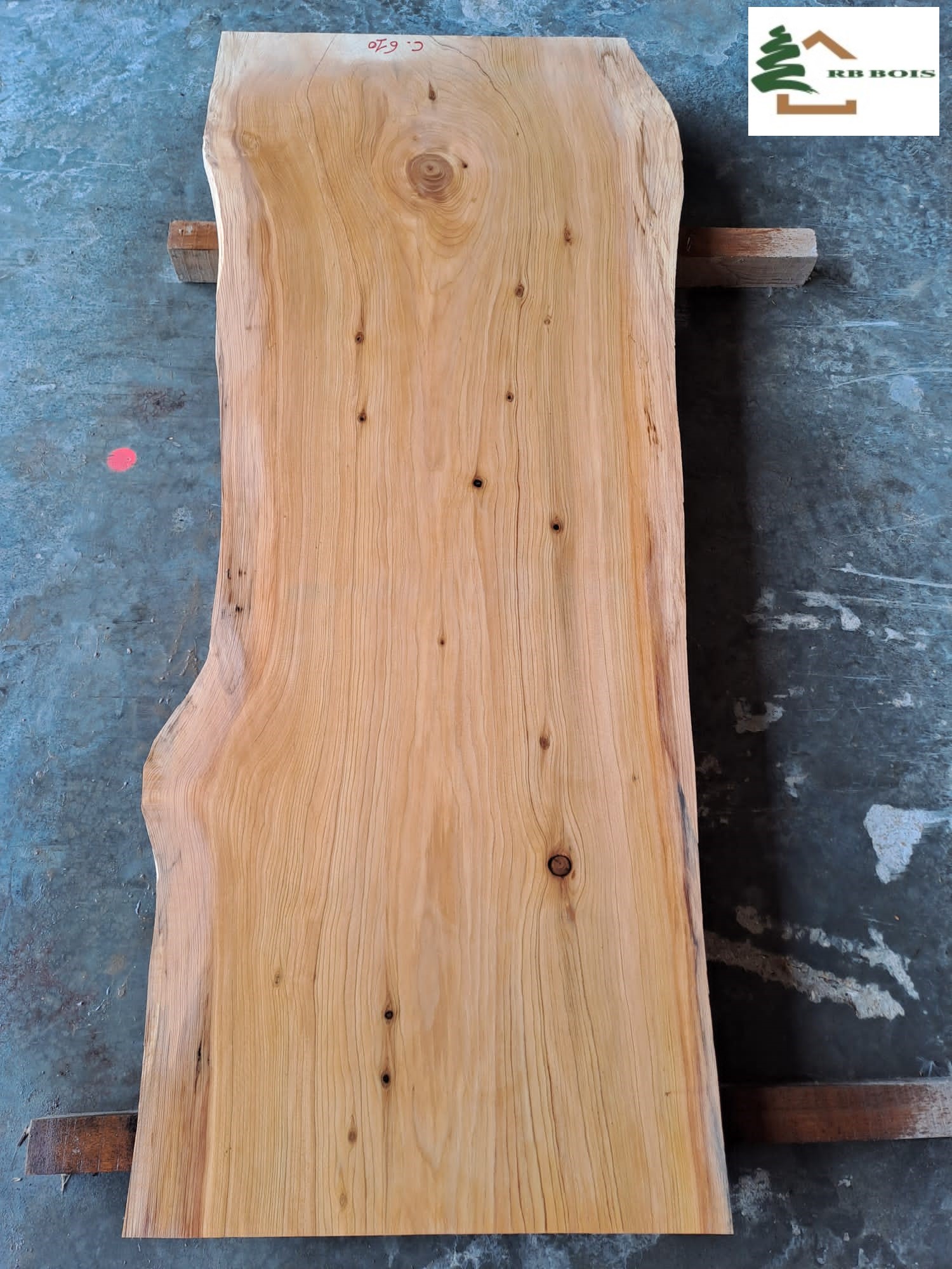 plateau cèdre live edge c 610