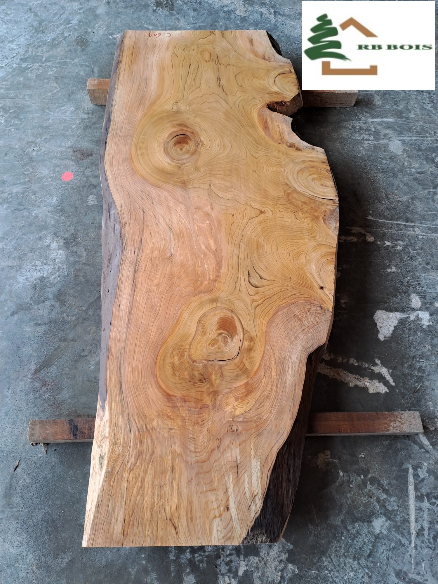 plateau cèdre live edge c609