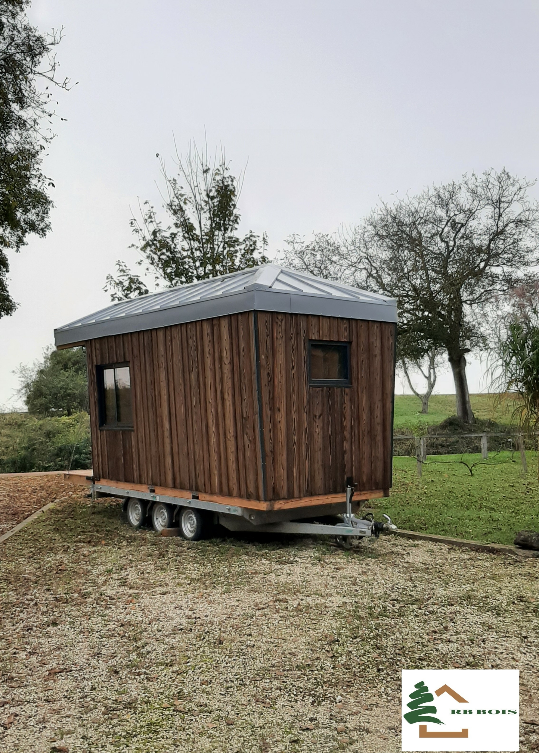 tinychalet Nevelodge 2 finition toiture joint debout