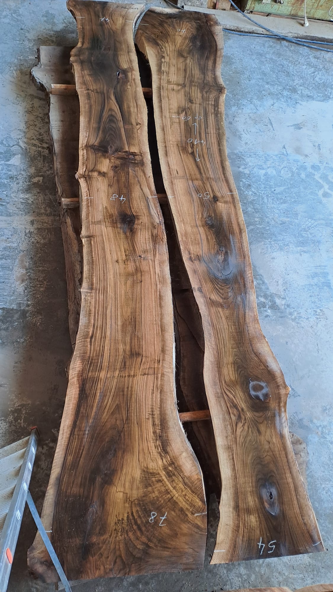 NBM 1302 plateau bois noyer