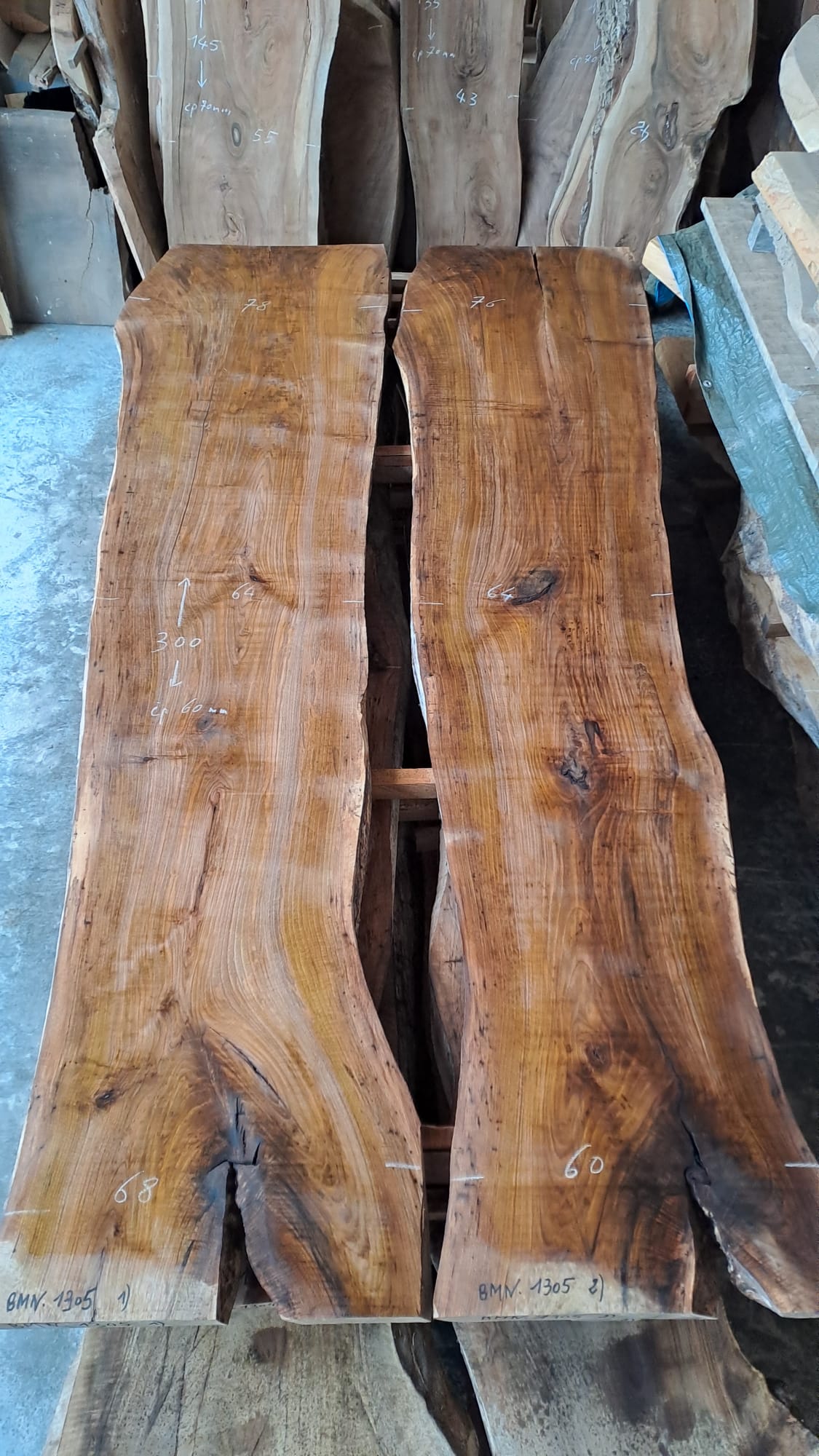 NBM1305 plateau bois noyer