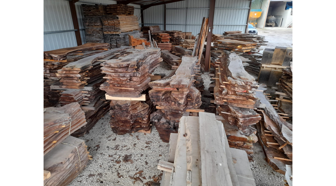 entrepot stockage sechage plateau noyer 1080 x 600 px 1