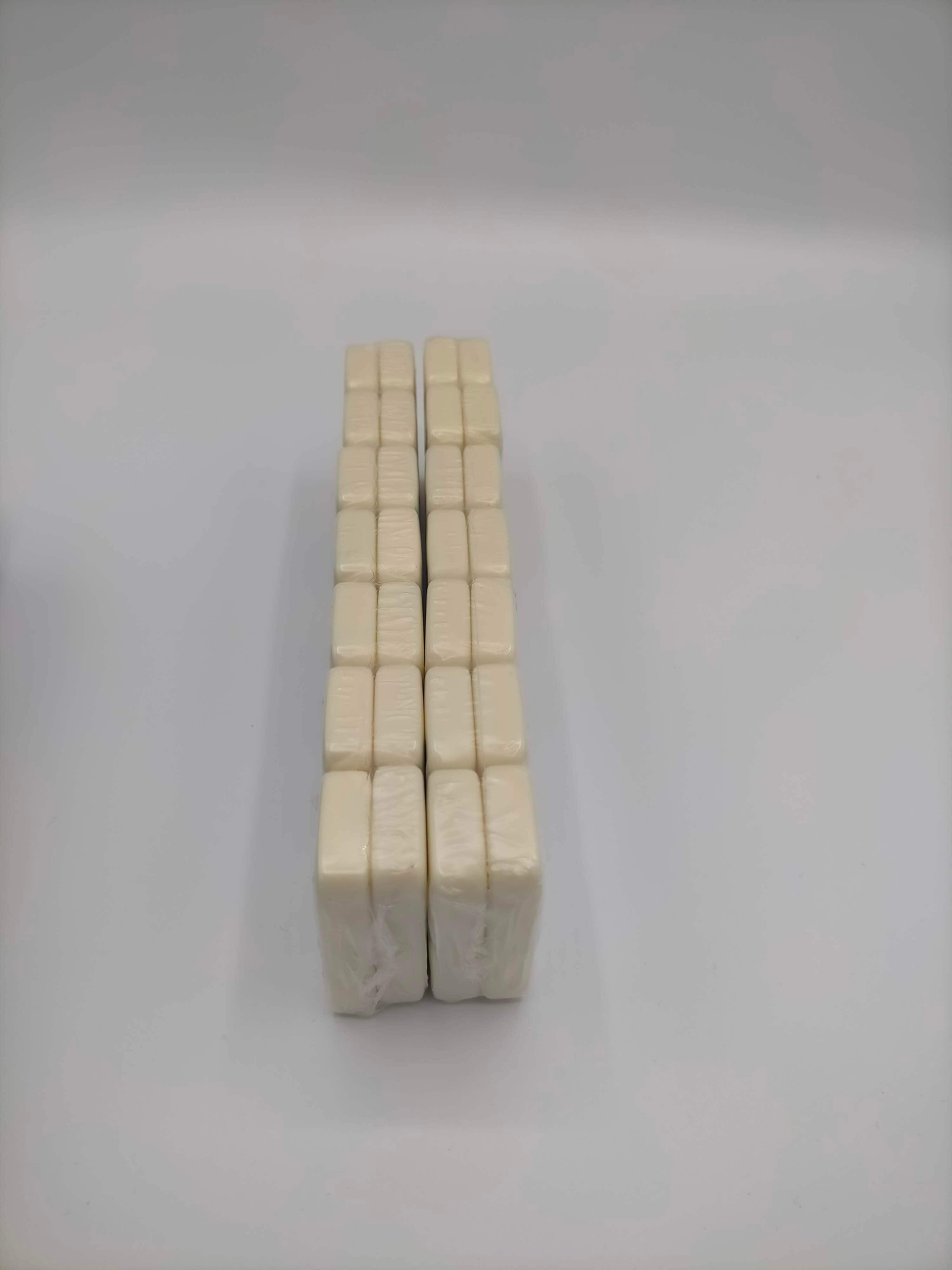 Jeux de domino double six noir et blanc profils