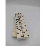 Jeux de domino double six noir et blanc de face