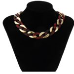 collier acry rouge porté (1)