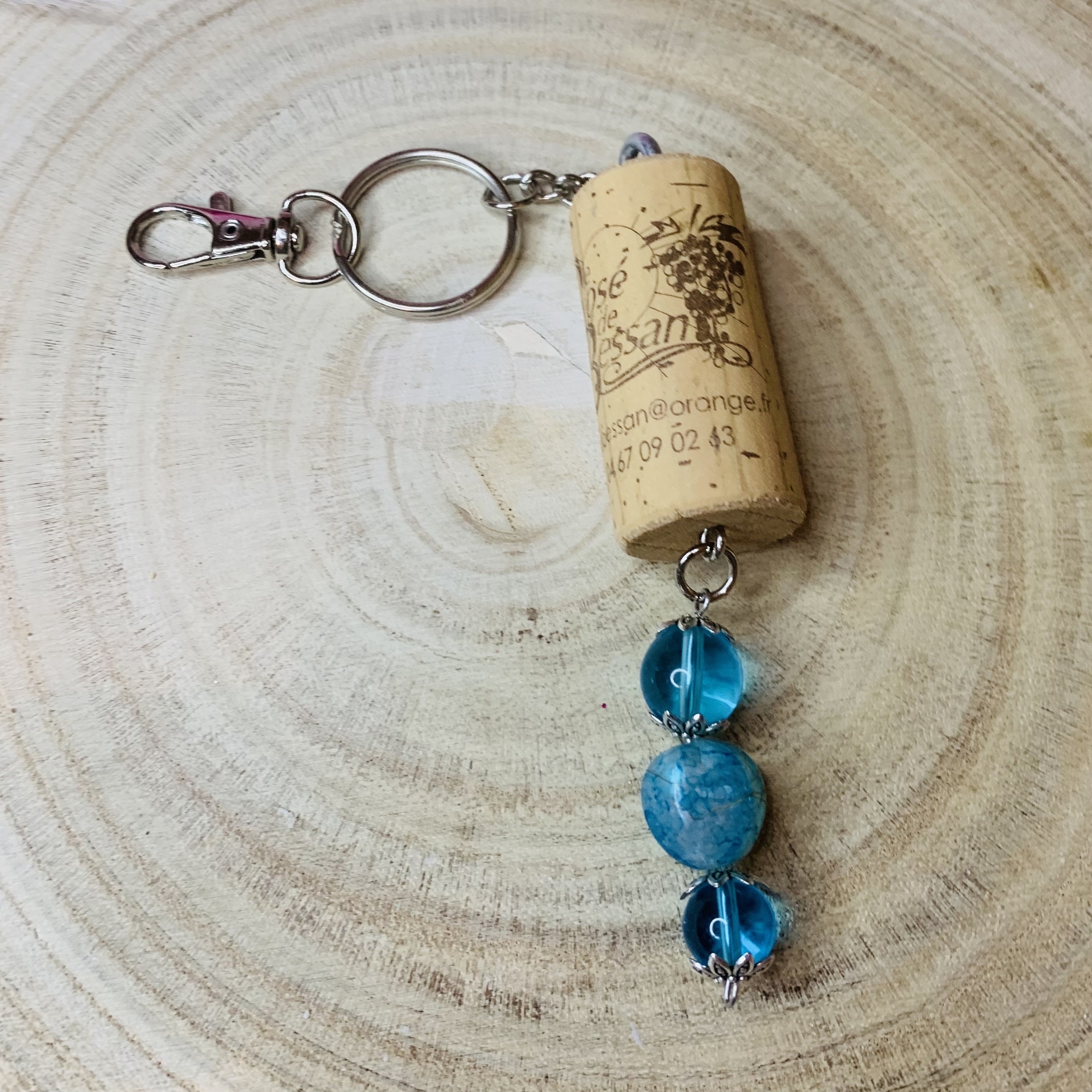 PORTE-CLÉ PERLES BLEUES BOUCHON RECYCLÉ