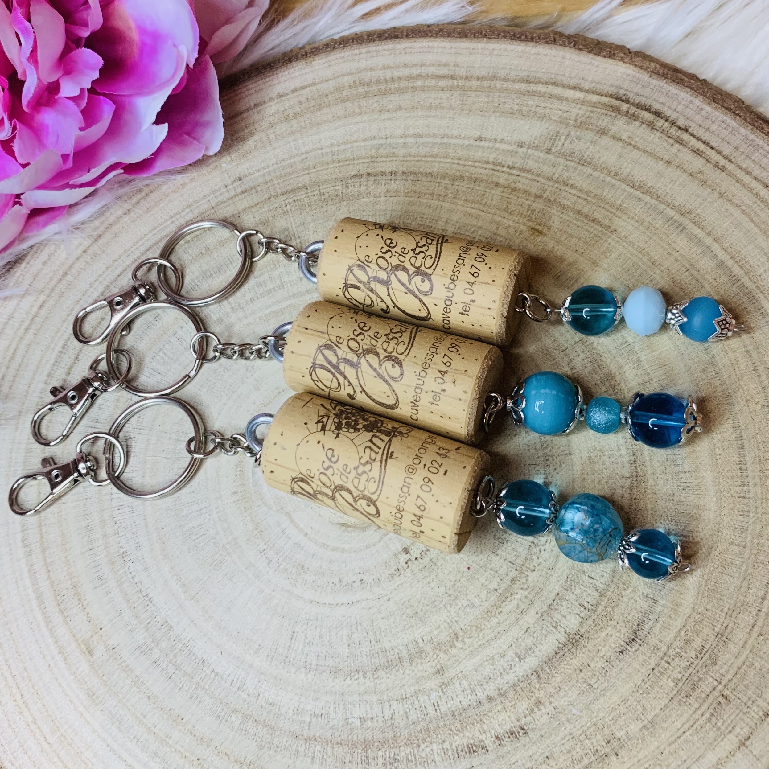Porte clés perles bleu face
