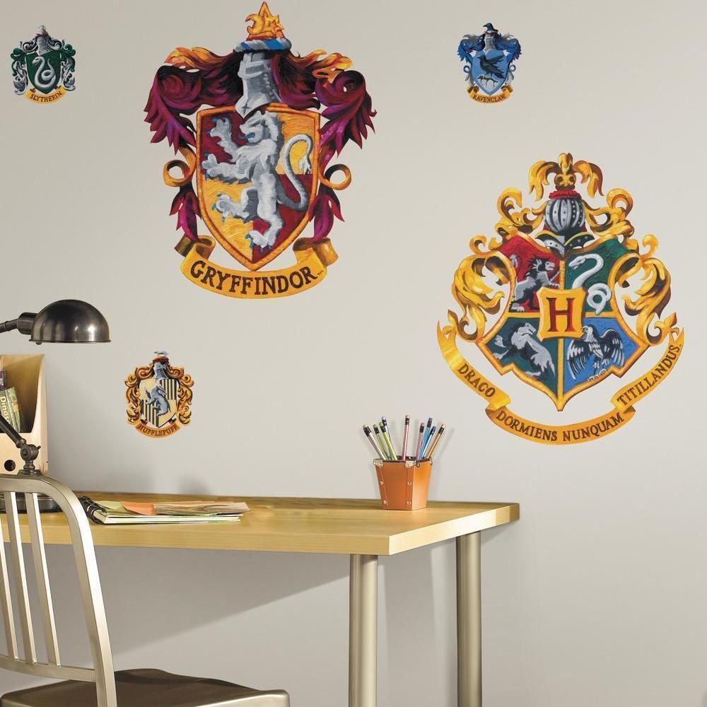 RMK1551GM_Harry_Potter_Crest_Giant_Wall_Decals_Roomset_1800x1800_5ed7