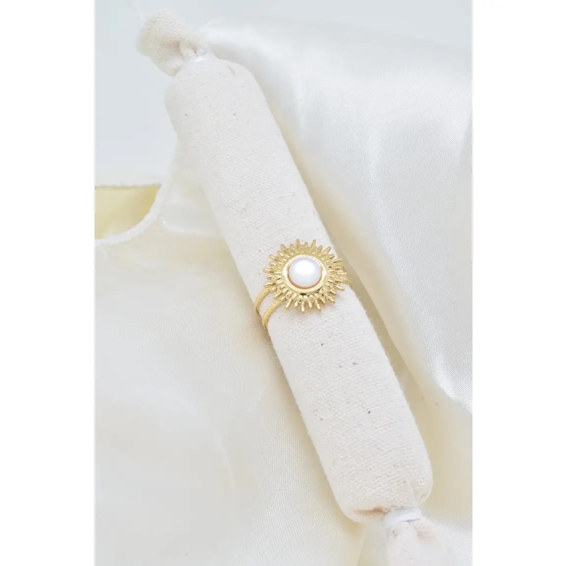 bague soleil nacre