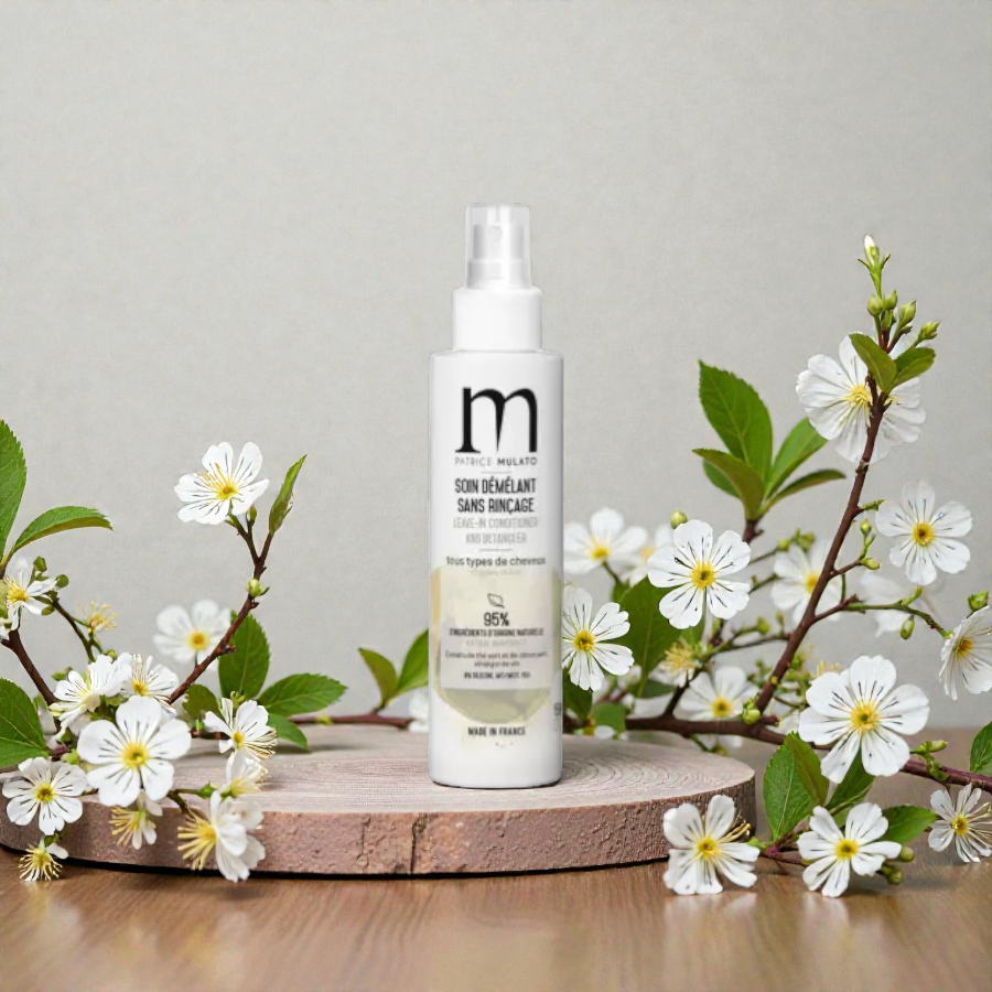 Spray démêlant packshot fond-Photoroom
