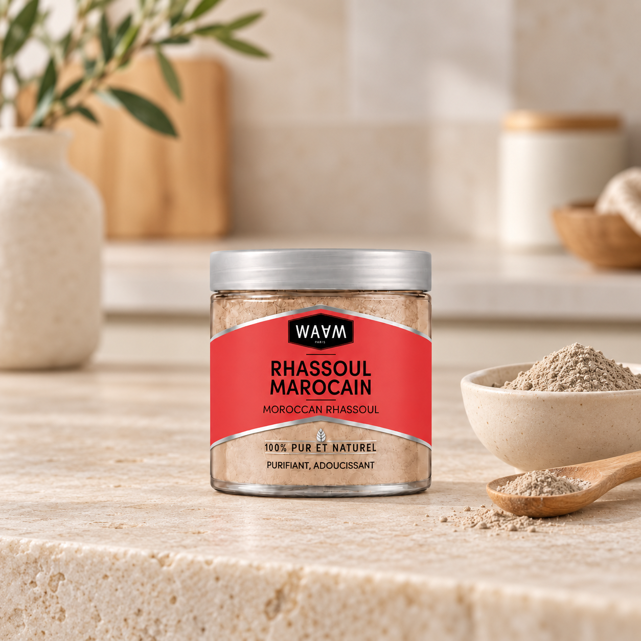 Rhassoul marocain sur comptoir beige