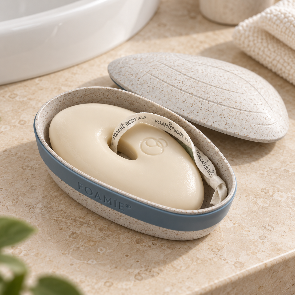 Étui FOAMIE ouvert avec savon solide