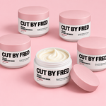 Masque vegan ouvert sur fond rose