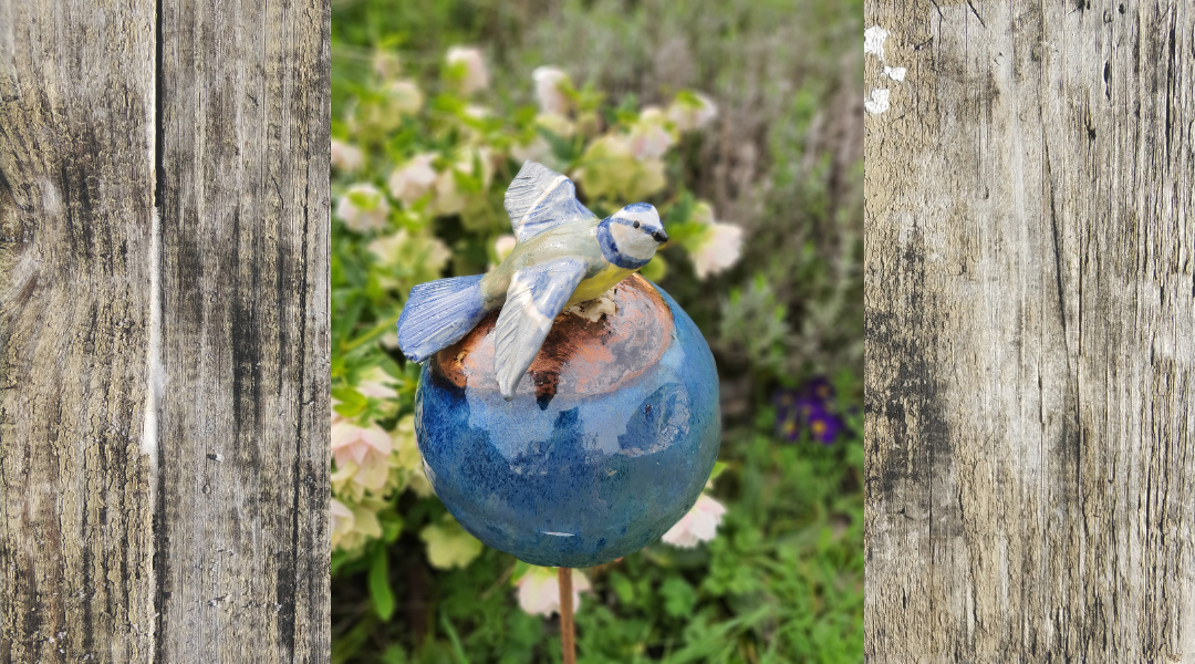 decoration jardin oiseau sur boule