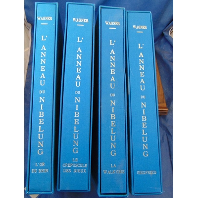 Wagner Prénom : L'anneau du Nibelung. 4 volumes (Roissard éditions )...