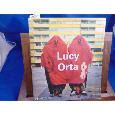 Pinto Roberto : Lucy Orta...