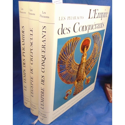 : Les pharaons . 3 volumes (Univers des Formes )...