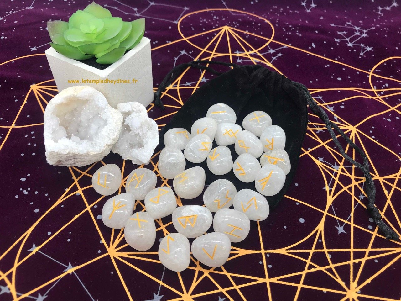 runes-en-cristal-de-roche-boutique-esoterique-le-temple-d-heydines