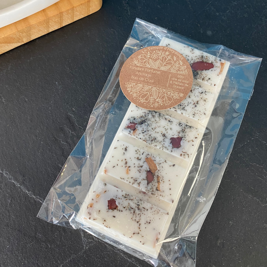 fondant-parfumé-bois-de-oud-ancrage-jaspe-rouge-boutique-esoterique-le-temple-d-heydines