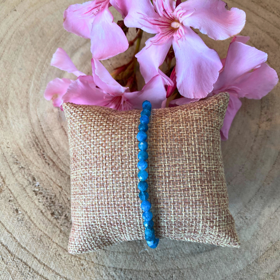 bracelet-apatite-bleue-facettee-qualite-extra-boutique-esoterique-le-temple-d-heydines