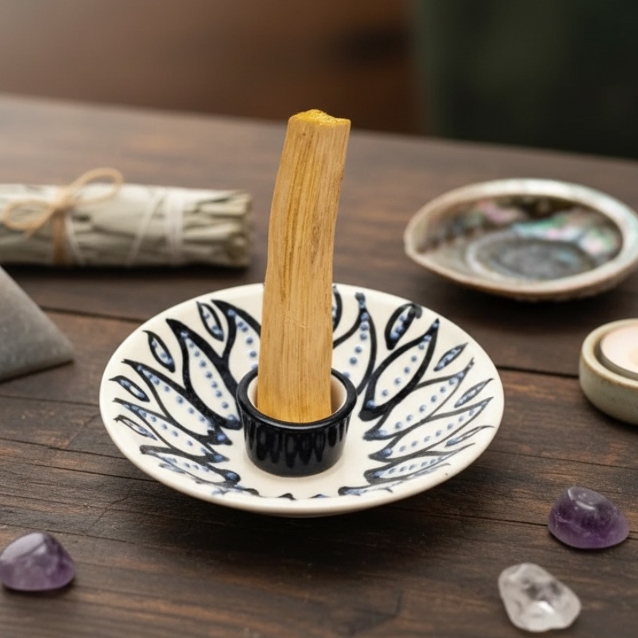 porte-encens-ceramique-blanc-et-bleu-support-pour-palo-santo-boutique-esoterique-en-ligne-le-temple-d-heydines